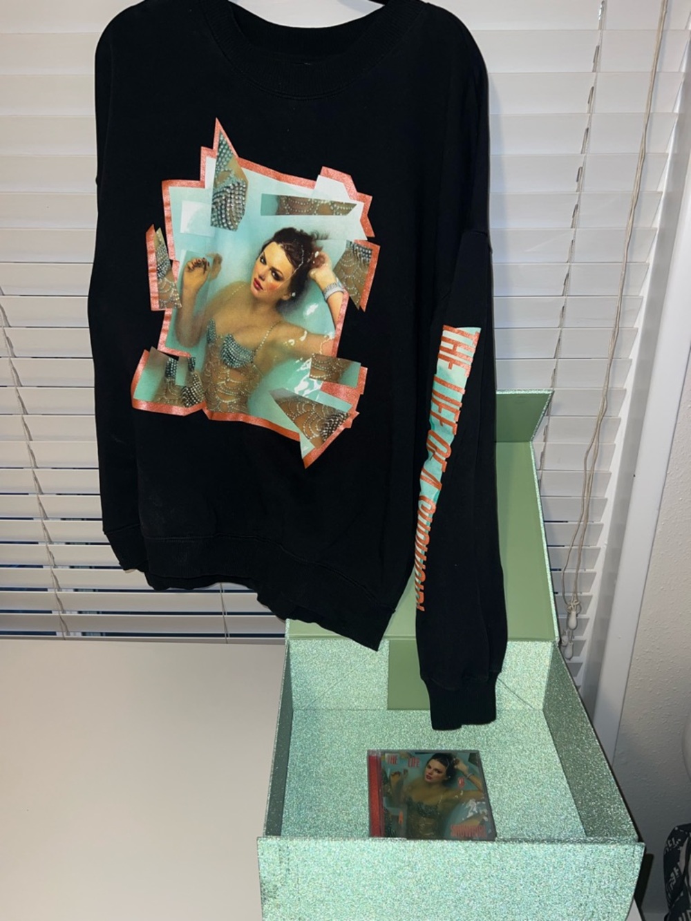 Taylor Swift The Life of a Showgirl Crewneck CD Spotify Box Set(ReadDescription)